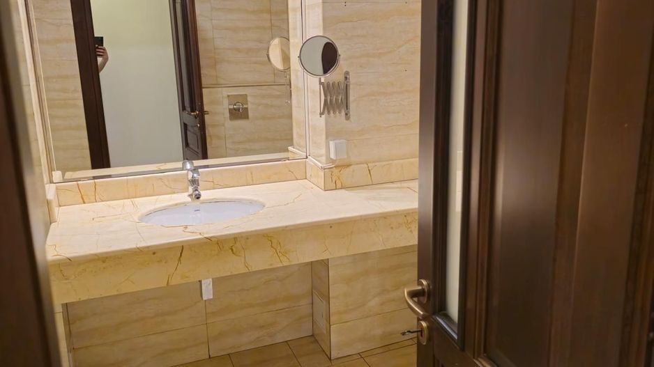 Vila frumoasa ,localizata central\ Unirii Square\Proprietar - Poză 15