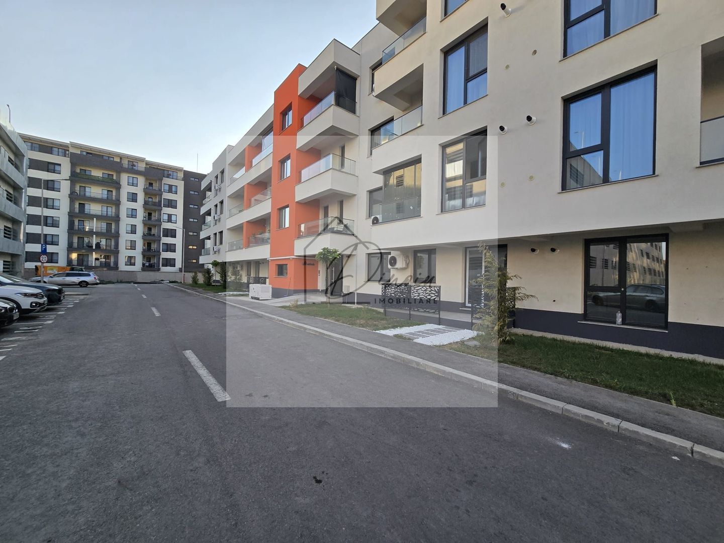 Spatiu comercial Pipera Rond OMV | ideal birou I parcare subterana - Poză 8