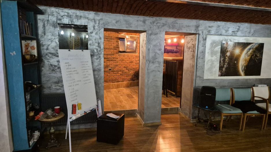 Str Lunga, zona Mielul Alb, spatiu comercial de 82mp tip crama, 129900 euro - Poză 3