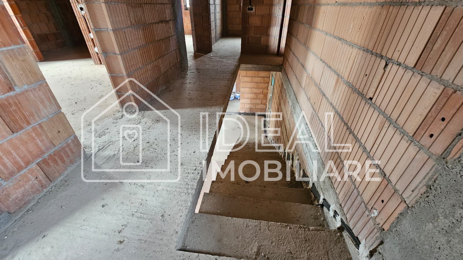 Casă individuală de vânzare – 263 mp utili – teren 500 mp – garaj dublu – Cartie - Poză 13