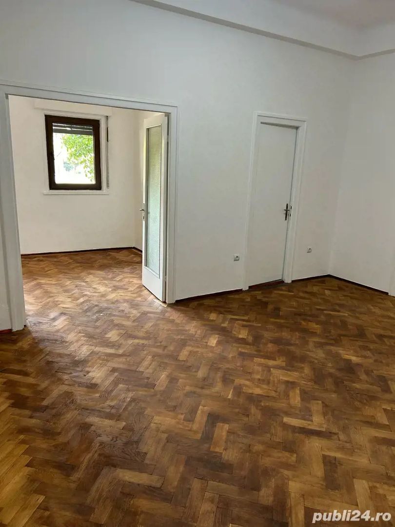 De vanzare Apartament 3 camere Mihail Kogalniceanu facultatea de Drept - Poză 1
