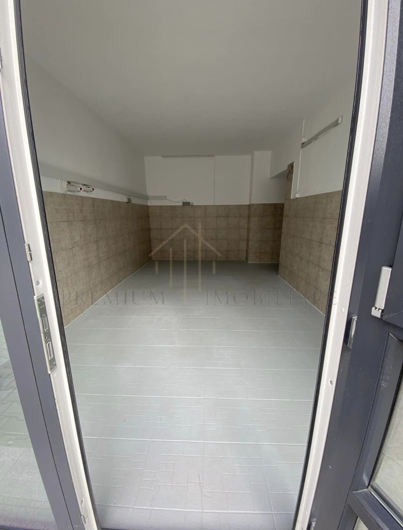 Spatiu Comercial de inchiriat - Zona MAL - Poză 4