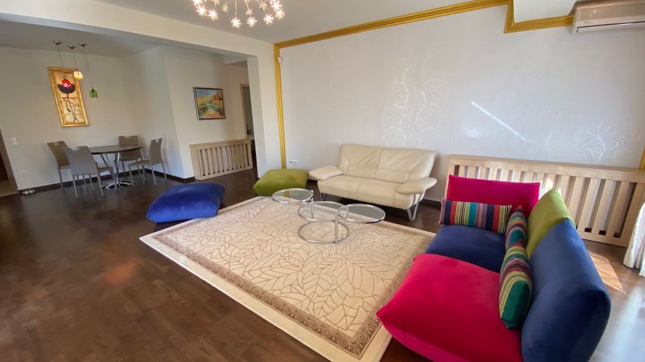 Apartament in Dumbravita - Poză 2