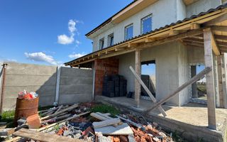 Sacalaz, 1/2 Duplex pe Etaj, 4 Camere,2 Bai,Terasa Acoperita - Poză 3