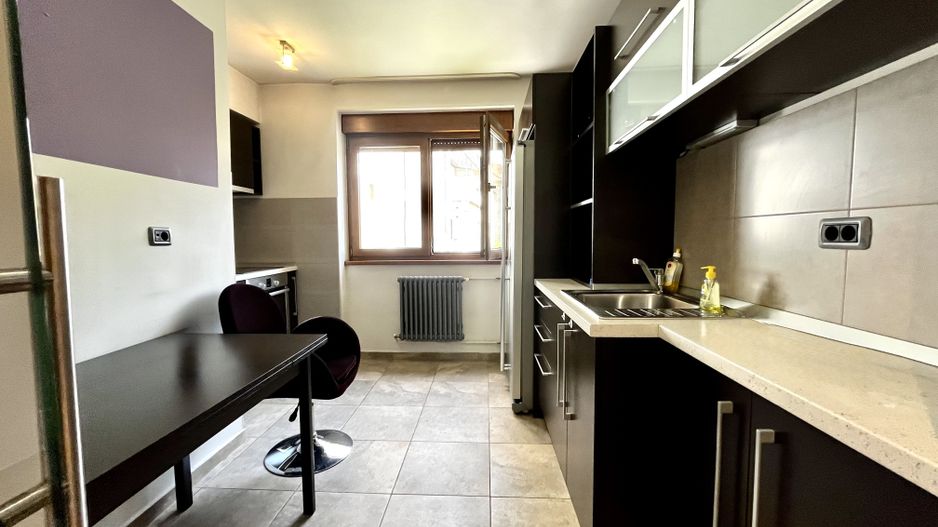 Apartament 4 camere + garaj | Etaj 1 | Zona Centrală – Medicină - Poză 8