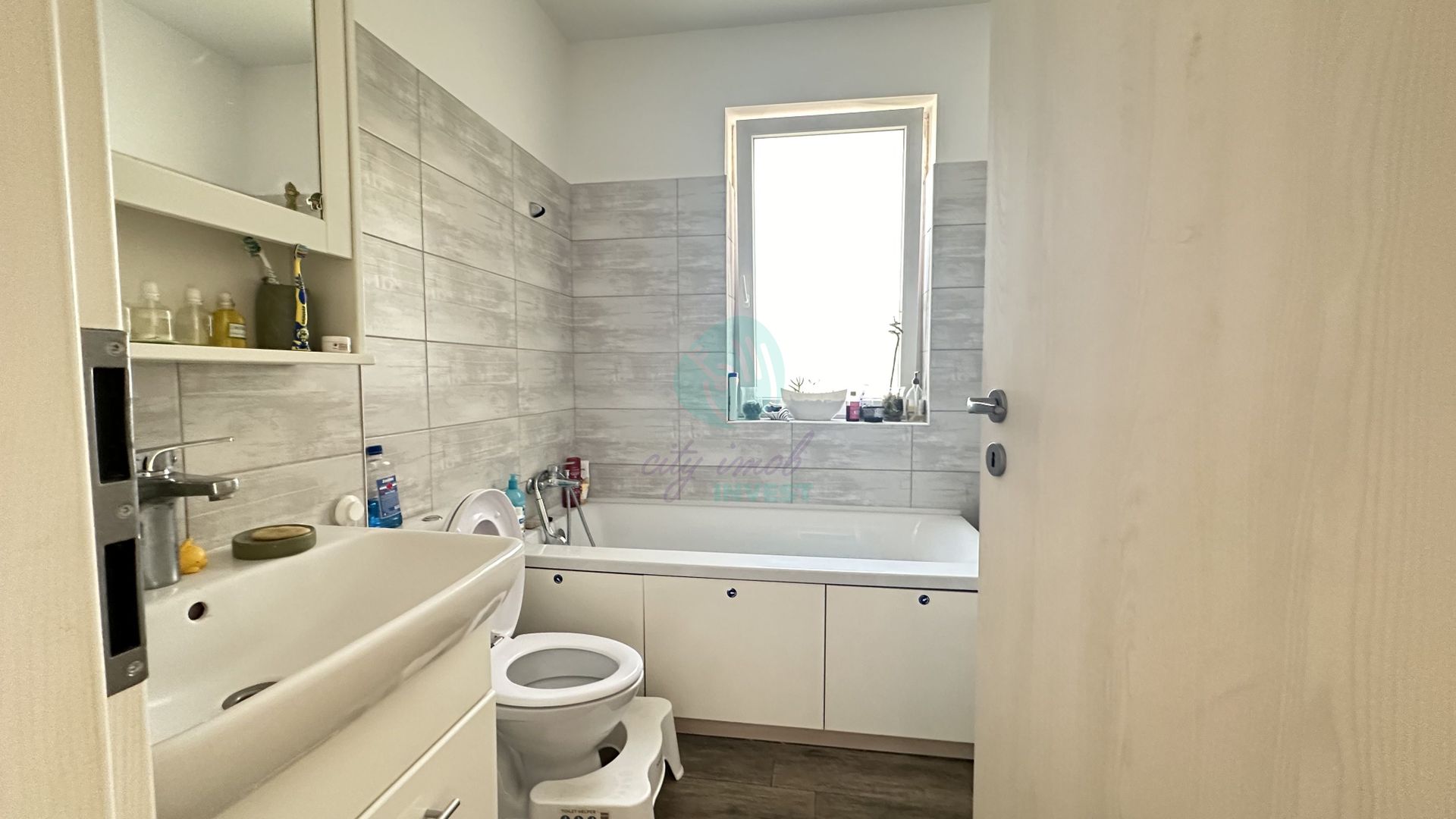 3 camere spatioase intr-un complex Apollo - Poză 10