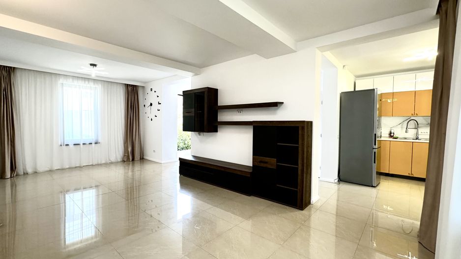 Casa de inchiriat la Liziera Pădurii - intrarea in Dumbrăvița - Poză 2