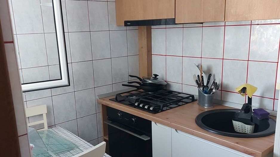 Garsonieră renovată, mobilată și utilată, lângă Parcul Titanii - Poză 7