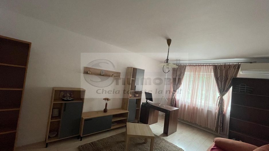 Apartament 2 camere  – zona Nicolina, vis-a-vis de Belvedere-450 euro - Poză 2