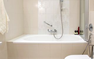 Apartament cu 3 camere si balcon - metrou Berceni, Popesti-Leordeni - Poză 5