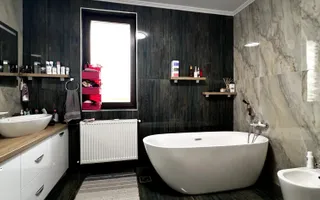 Complex din casa noua si 3 cabane, piscina încalzita 6600 mp teren - Poză 11
