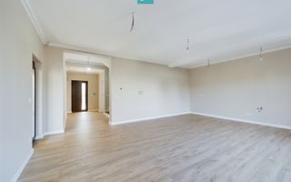 Casă tip duplex Dumbrăvița despărțit prin spațiu tehnic - Poză 10