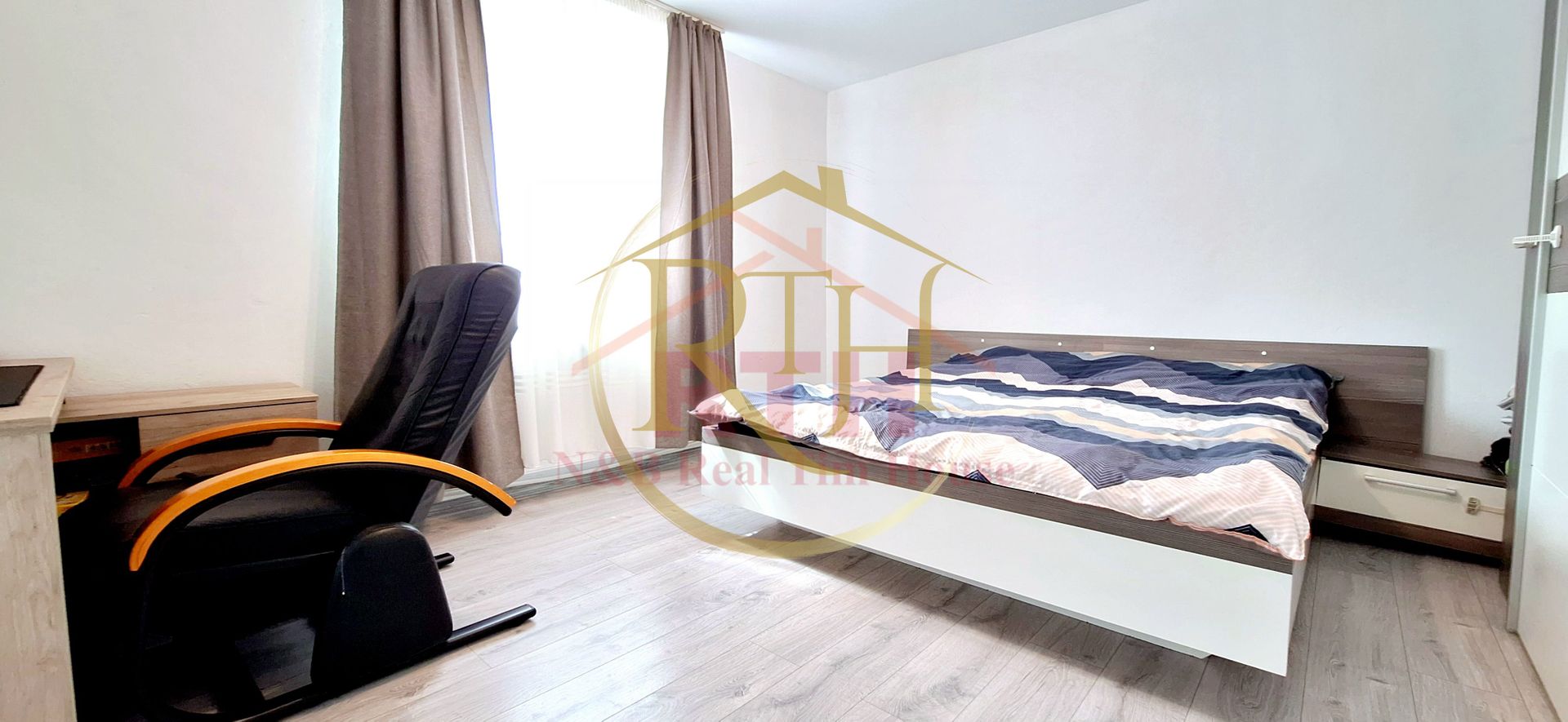 Casa individuala, 3 camere, fara teren, zona Plopi, langa Scoala - Poză 3