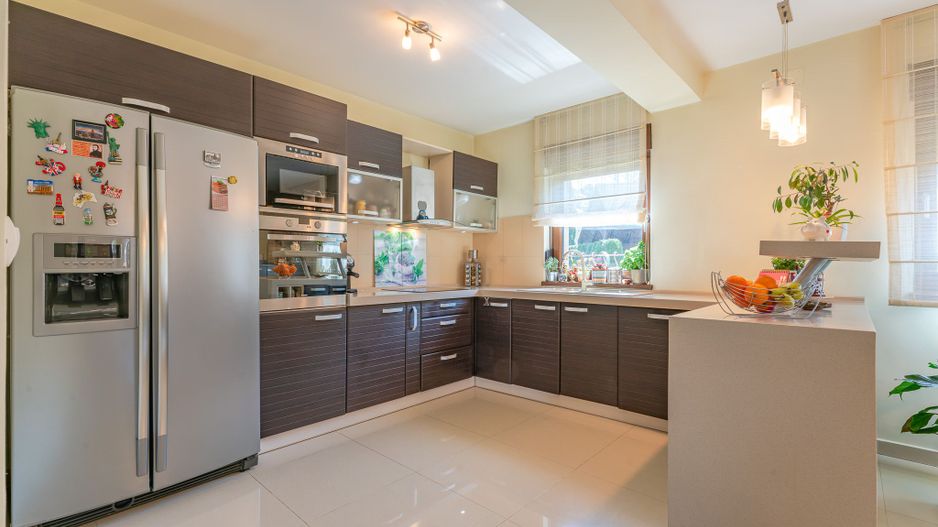 Casa Sacele amplasata in vecinatatea padurii cu pompa de caldura - Poză 7