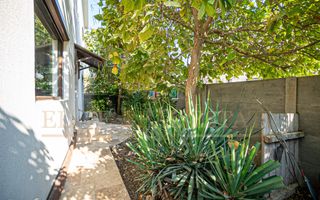 Viluta cocheta cu curte frumoasa in Mamaia Sat! - Poză 36