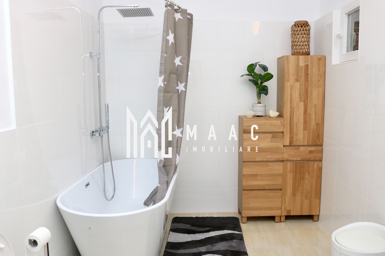 Apartament 4 camere de închiriat | Cisnădie, Central | Curte - Poză 8
