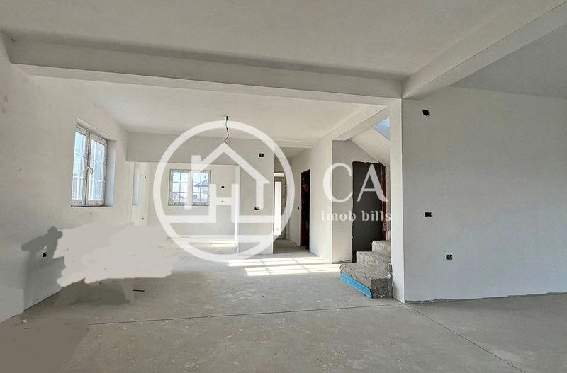 Casă de vânzare P+E cu 4 camere în zona Nufărul, Oradea - Poză 12