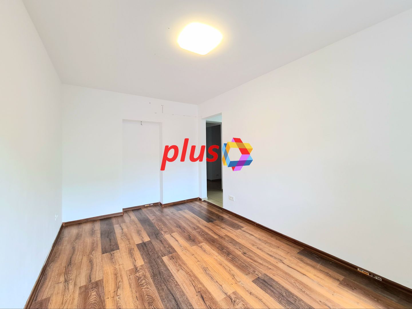 Spatiu comercial cu vad de închiriat Brasov - 106 mp  # plus-imo.ro - Poză 13