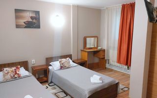 Pensiune de vânzare  – Galați | Bariera Traian | 14 camere - Poză 8