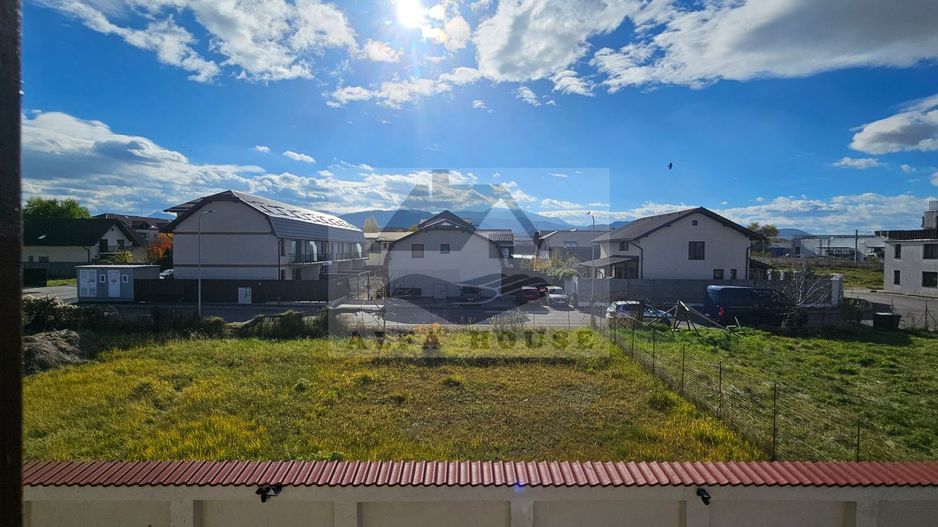 Casă individuala cu 5 camere, 270 mp, Tractorul - zona Coresi - Poză 3