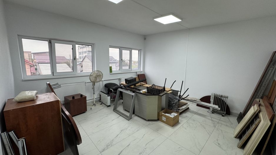 Spatii birouri de inchiriat renovate moderne L329 - Poză 19