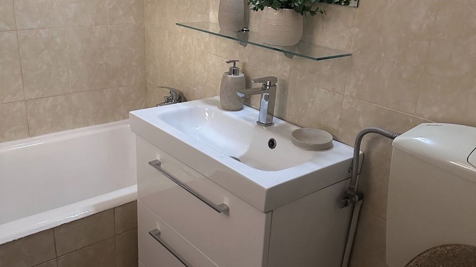 AP. 2 CAMERE - RENOVAT COMPLET, MASINA DE SPALAT VASE, METROU 3 MINUTE - Poză 7