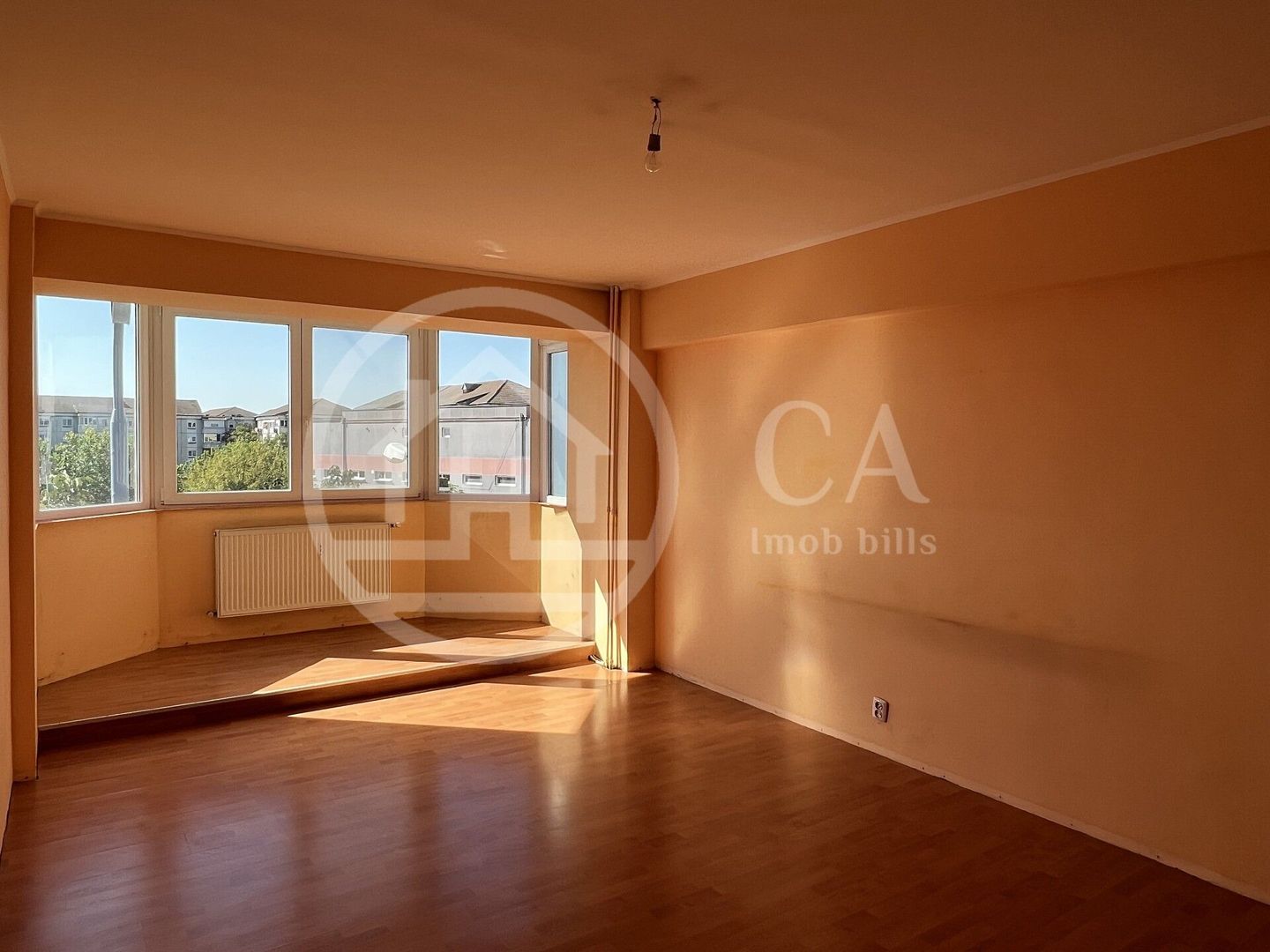 Apartament cu 4 camere de vanzare in Velenta Oradea - Poză 1