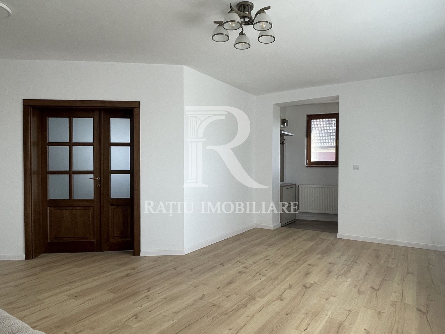 Casă de închiriat | Dublu front stradal | Iosia | Oradea - Poză 2