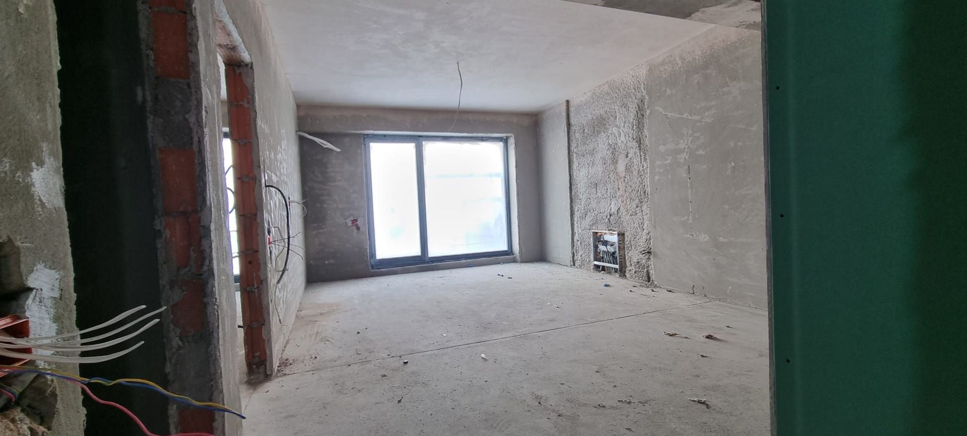 Locuințe Noi cu Parcare – Studiouri & 2 Camere - Poză 1