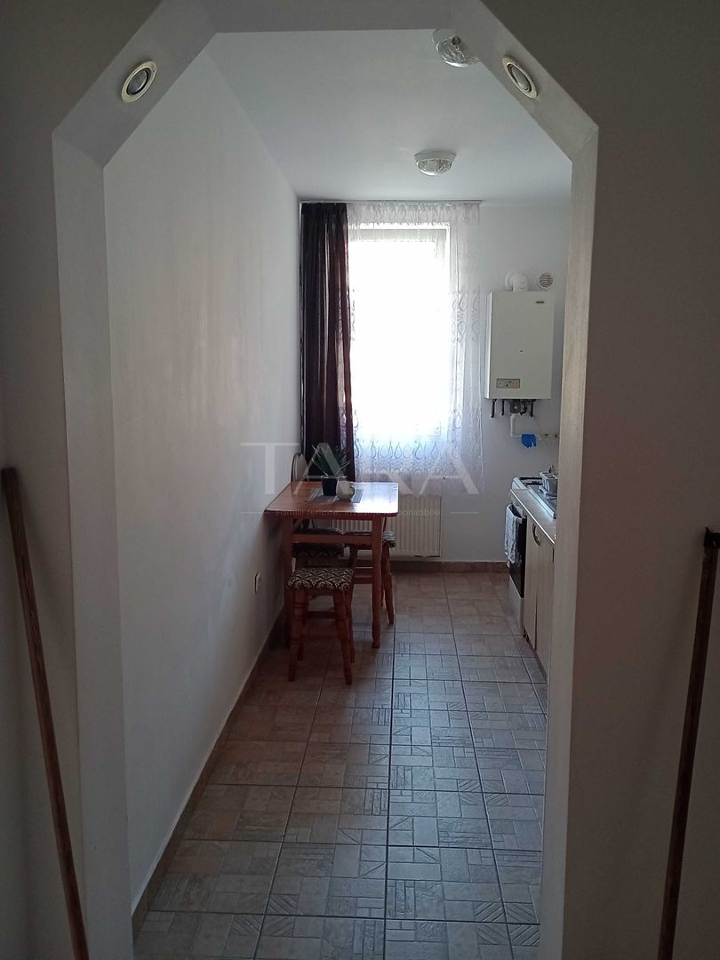 Apartament 1 cameră, 40 mp + balcon, cu parcare inclusa. Eroilor. - Poză 1
