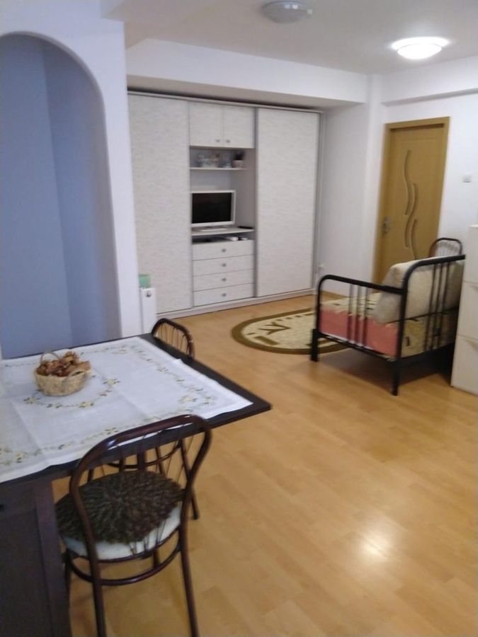 Studio spațios 45 mp, bloc 2010, AC, centrală, zona Trapezului, parcare liberă - Poză 1