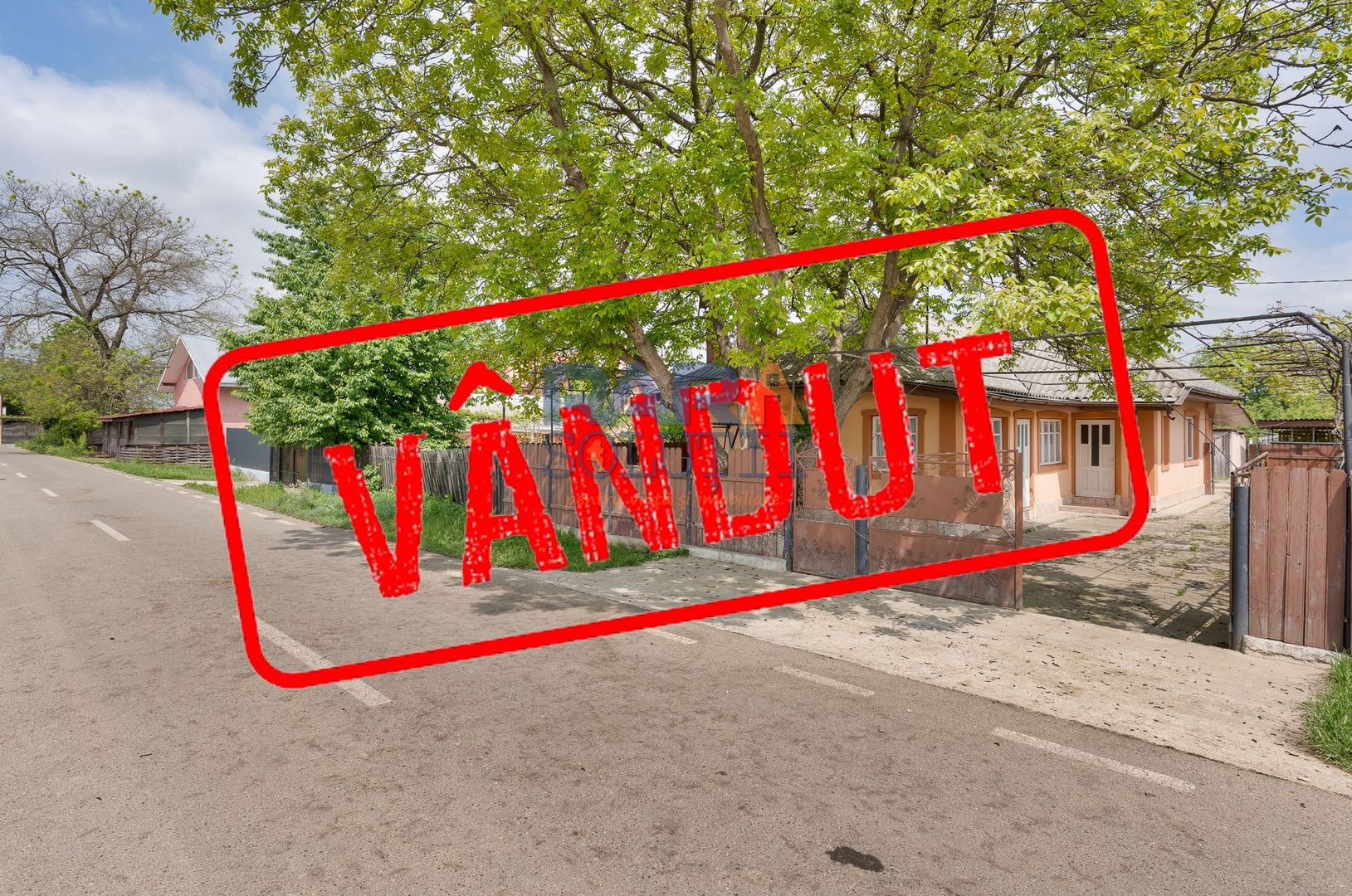 Gospodărie completă la preț de apartament mic. - Poză 1