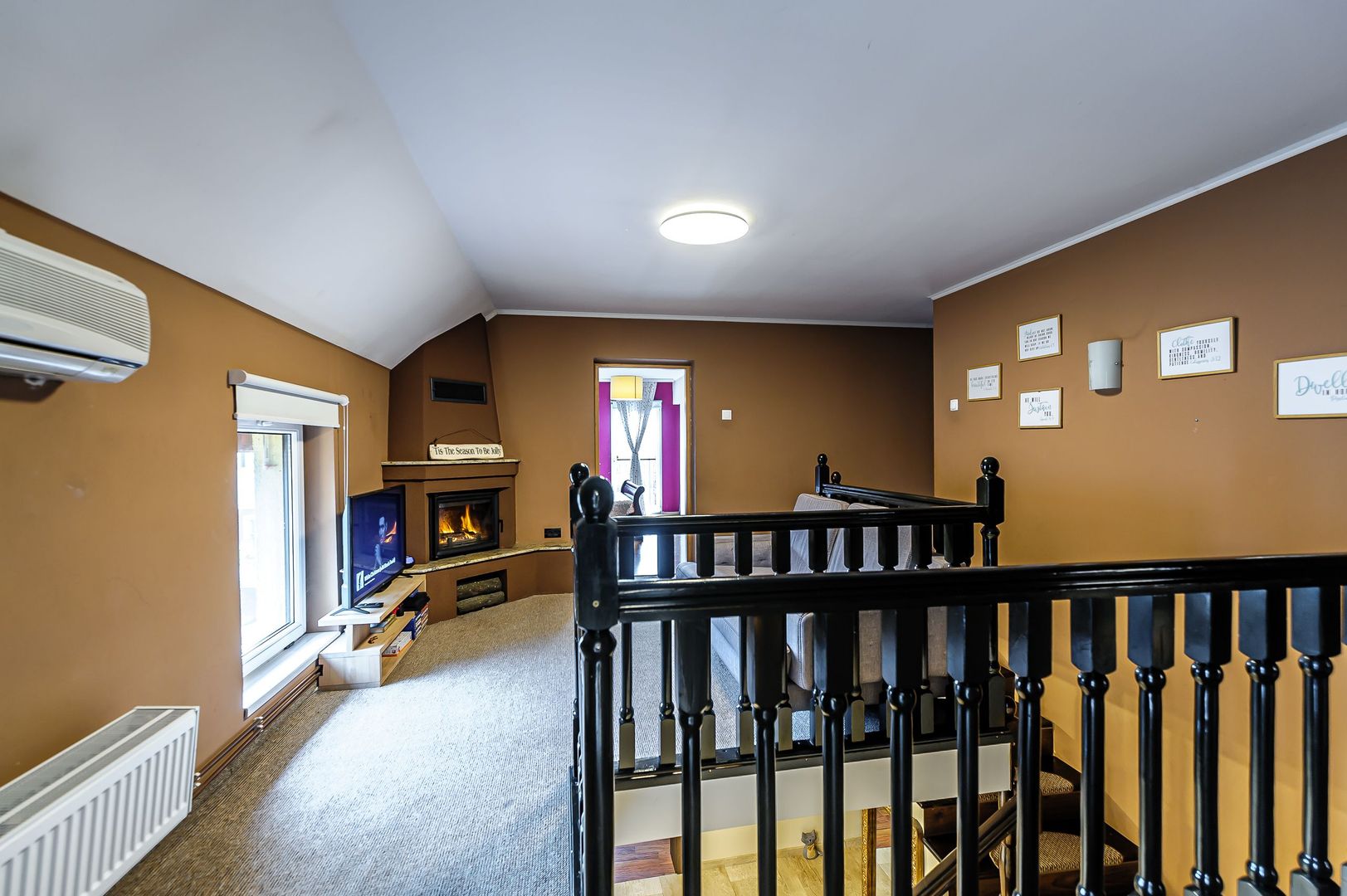 Casă generoasă cu potențial de afacere în Gai - Poză 4