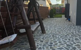 Casă cu 4 camere, garaj și mansardă în Visan, Bucium, Iași - Poză 12