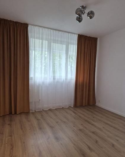 APARTAMENT RENOVAT | BALCON | METROU 1 MAI - Poză 2
