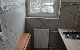 Garsonieră Piata Miniș, etaj 3, mobilată complet, bloc reabilitat - Poză 7