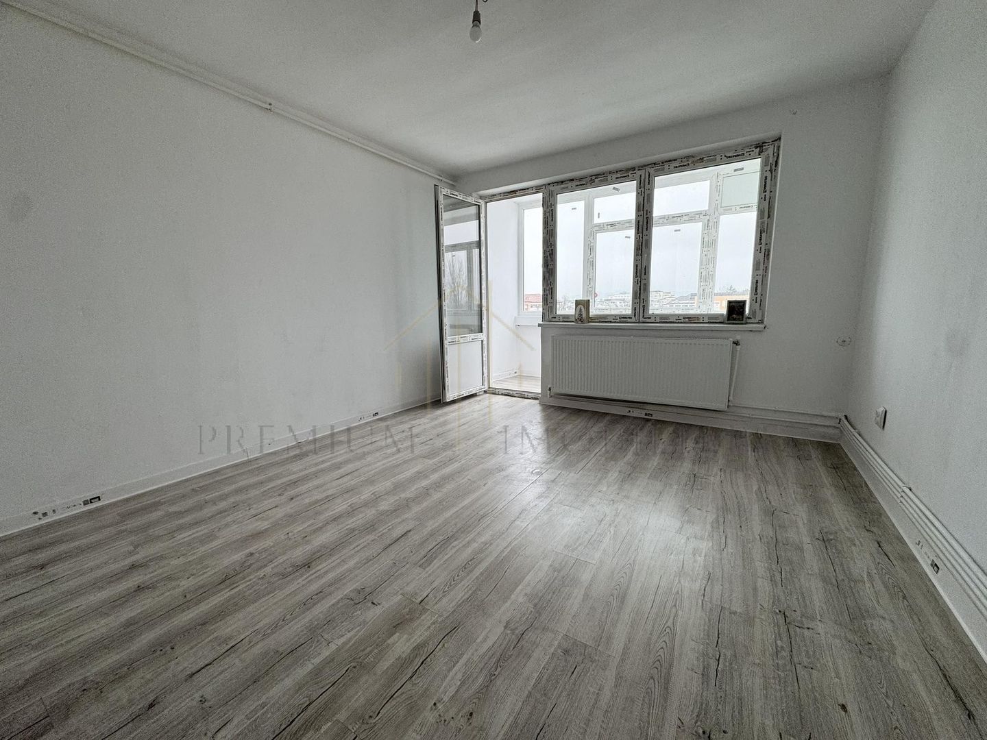 Garsoniera Confort 1 - Zona centrala - Poză 1