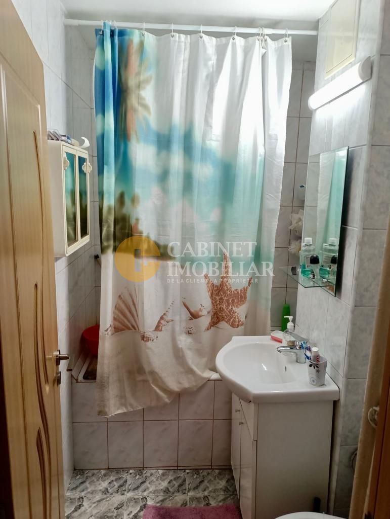 Etaj 1 zona Dacia 3 camere - Poză 5