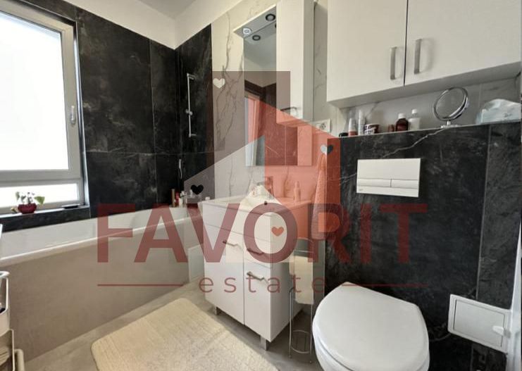 Etaj 1. Mobilat si utulat. Loc de parcare - Poză 7