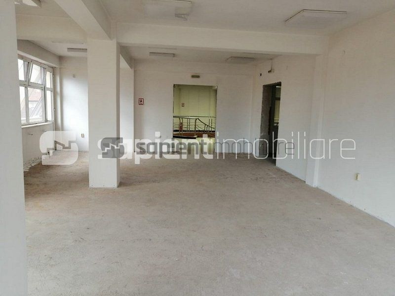 Spatiu de birouri ultracentral - Poză 9
