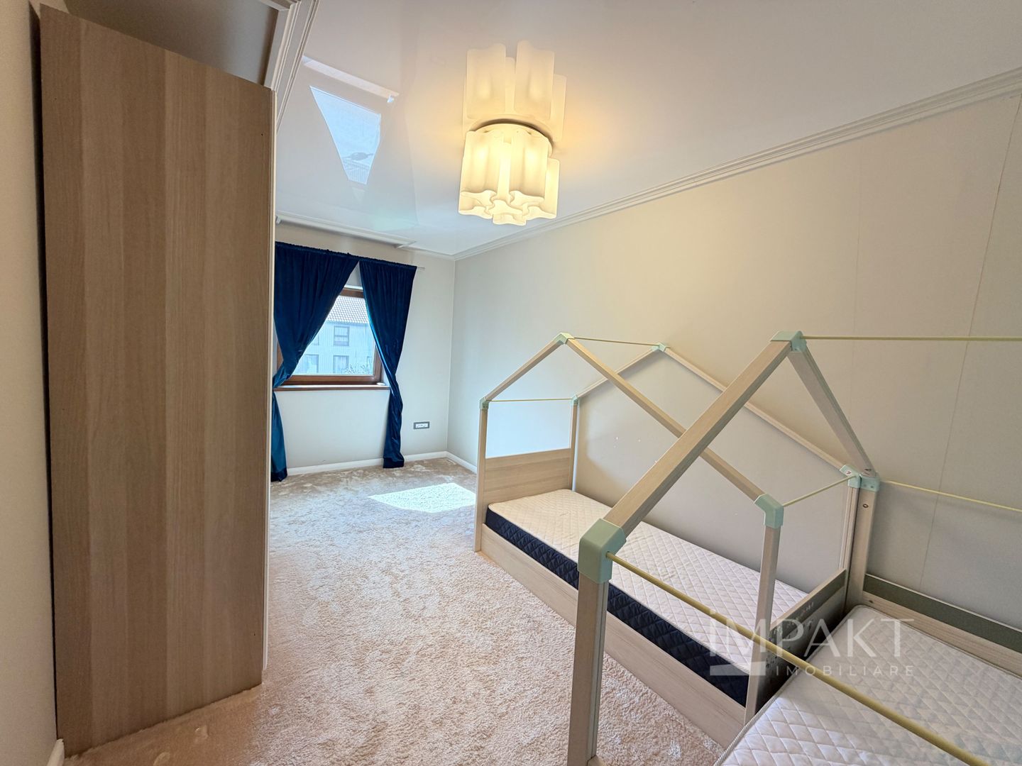 Casa tip cvadruplex in cartierul Buna-Ziua! - Poză 9
