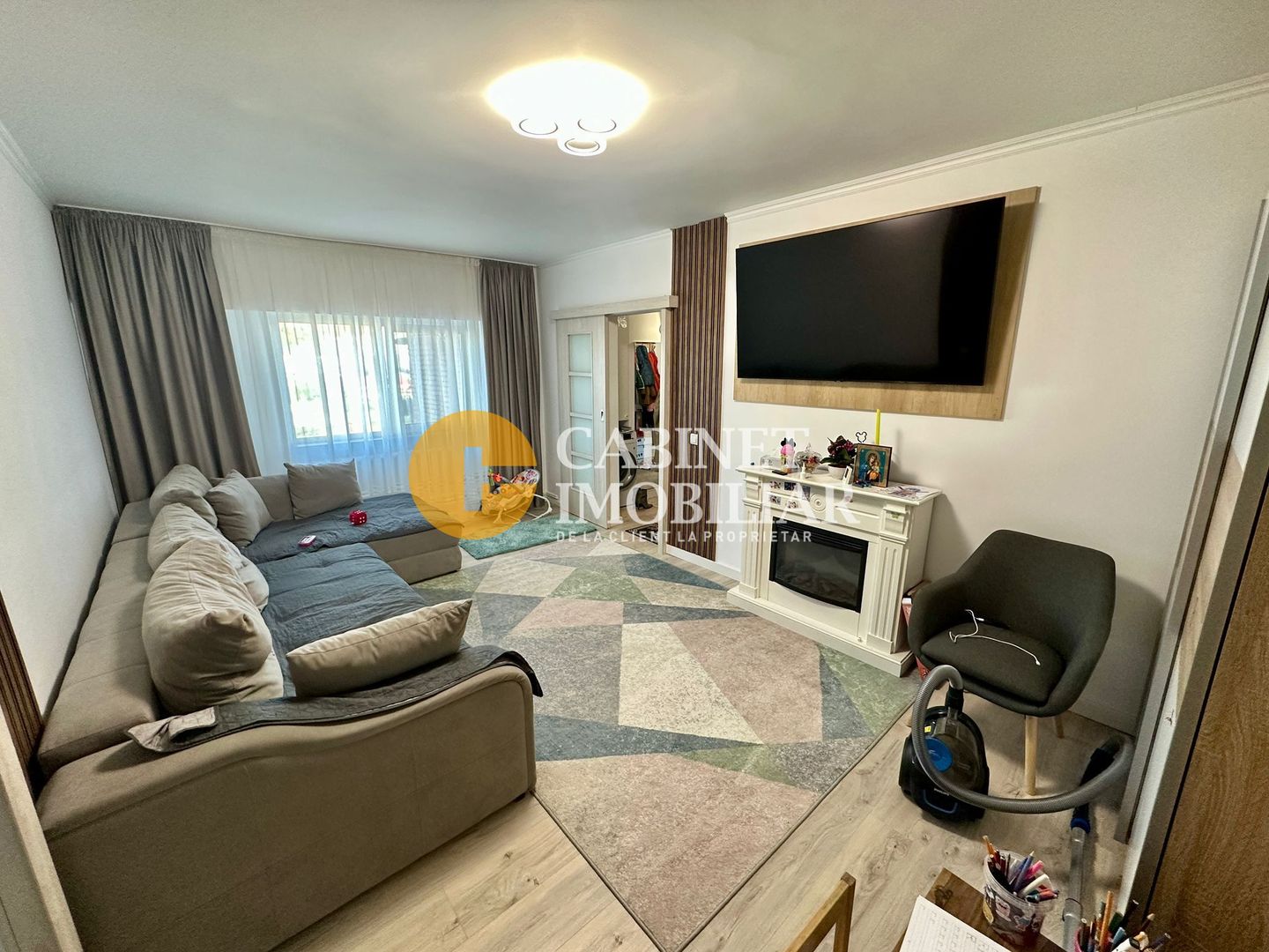 4 CAMERE RENOVAT - ETAJ 3 - BLOC DIN 1990 - ROND ZIMBRU - Poză 2