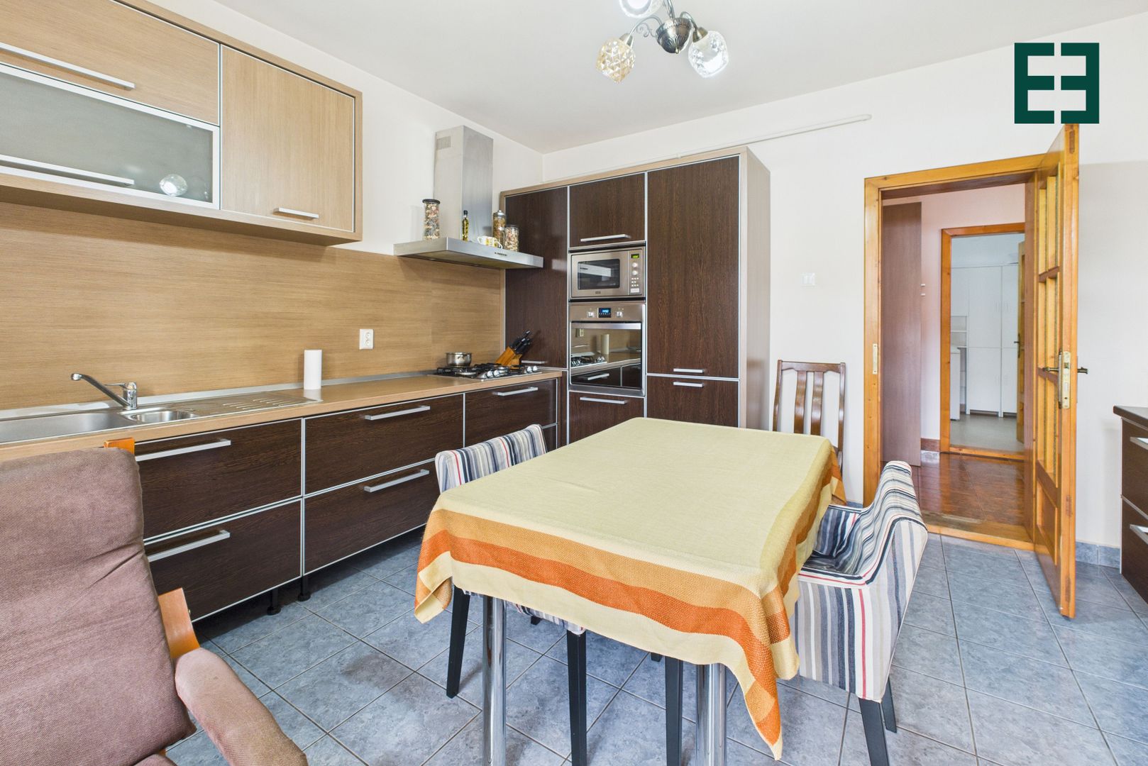 Casă tip Duplex cu 8 camere  - Zona Bujac - Arad - Poză 17