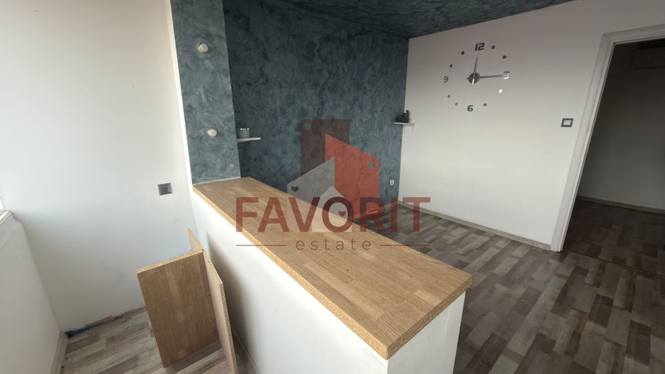 Etaj intermediar. Bloc izolat. Bucatarie inchisa - Poză 2