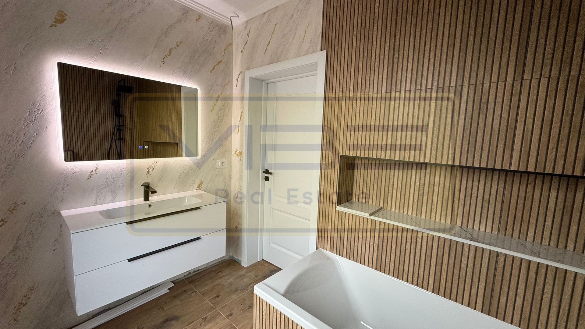 Duplex 4 camere 2 bai Galata Spitalul Arcadia - Poză 40