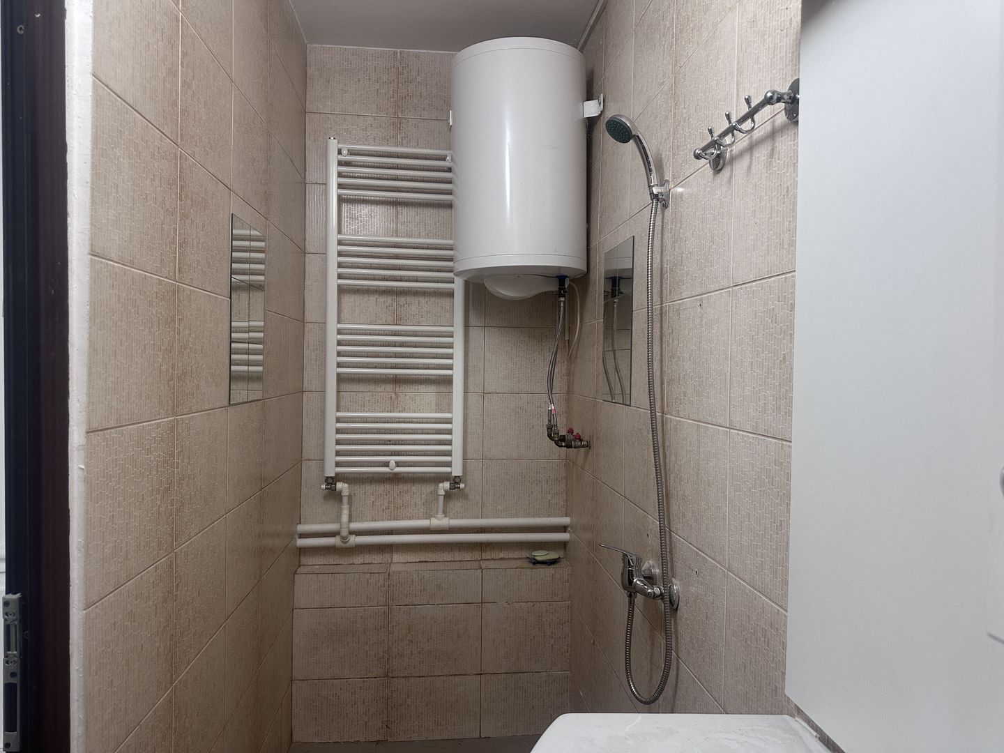 Între dealuri, viță de vie și liniște deplină! Vanzare casa in Prahova - Poză 25