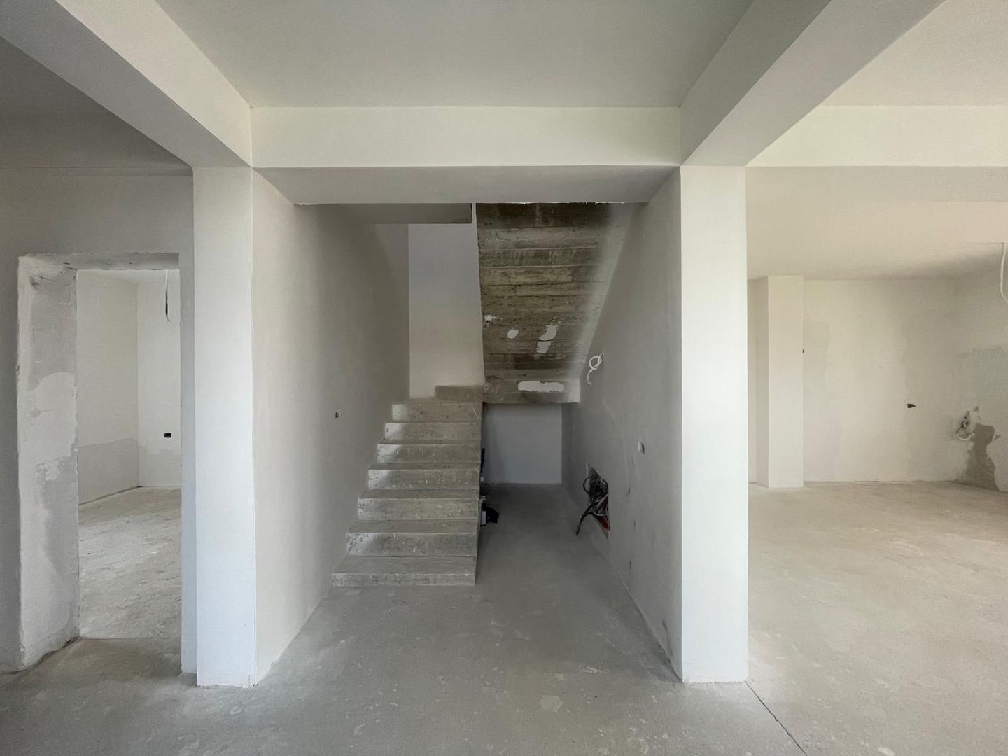 Duplex 122mp utili-390mp teren - Mosnita Noua - Poză 5