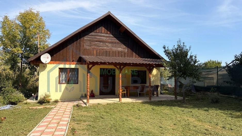 Casă cu 2 dormitoare și living spațios, 105 mp, la marginea pădurii, Strunga - Poză 1