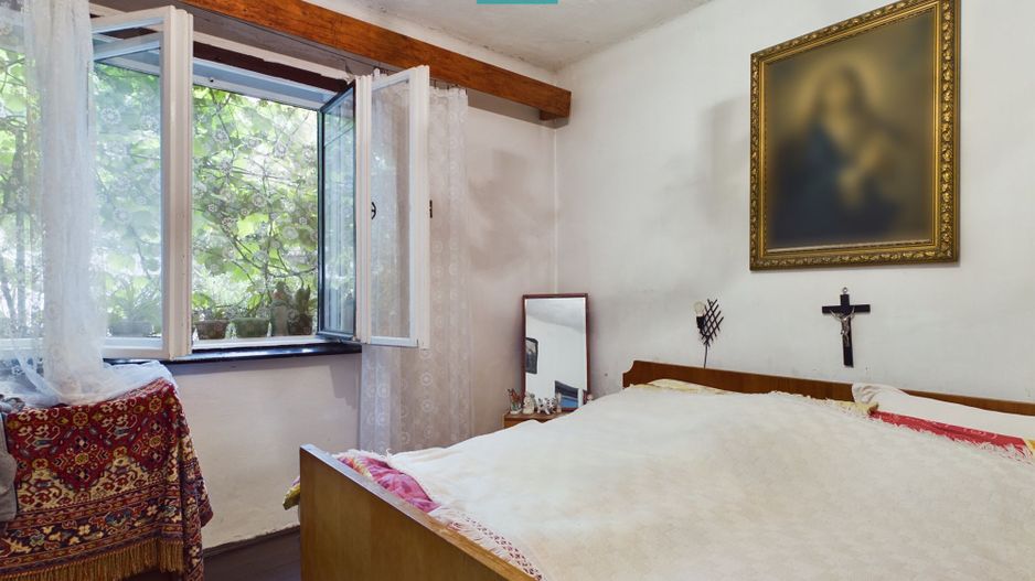 Apartament la casă cu 4 camere în Pârneava - Poză 6