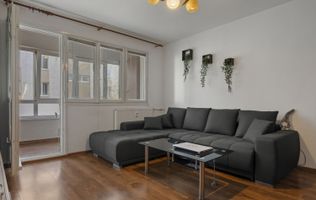 2 Camere, circular, 3/10, bloc Z, zonă foarte verde, metrou Favorit, Comision 0%